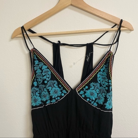 NWT BLACK EMBROIDERED ROMPER - Picture 3 of 7